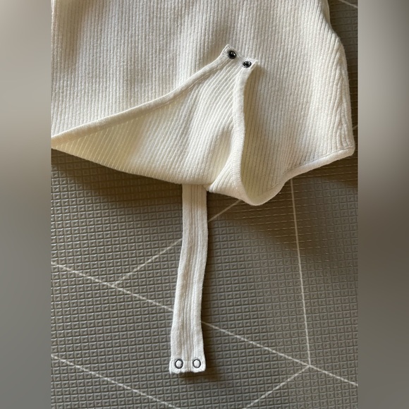 Abercrombie bodysuit BNWT - Picture 3 of 4